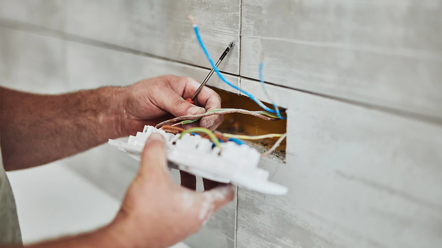 Auckland Electrical Companies Offer Advice On Warning Signs That Your Property Needs Rewiring