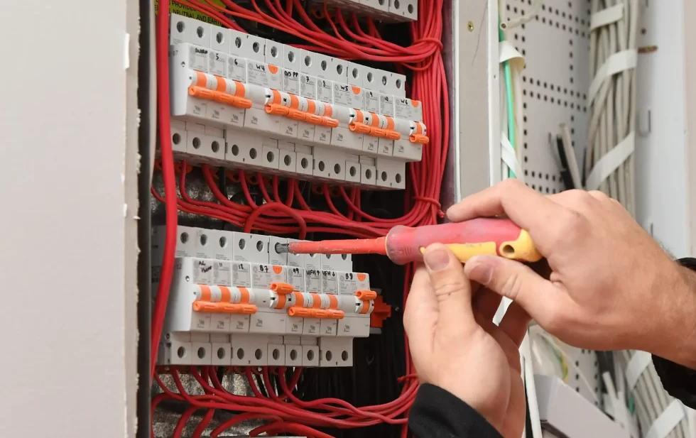 Should You Try DIY Electrical Services In Auckland?