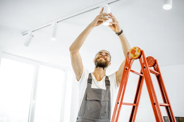 5 Warning Signs That You Need To Call An Electrician in Te Atatu